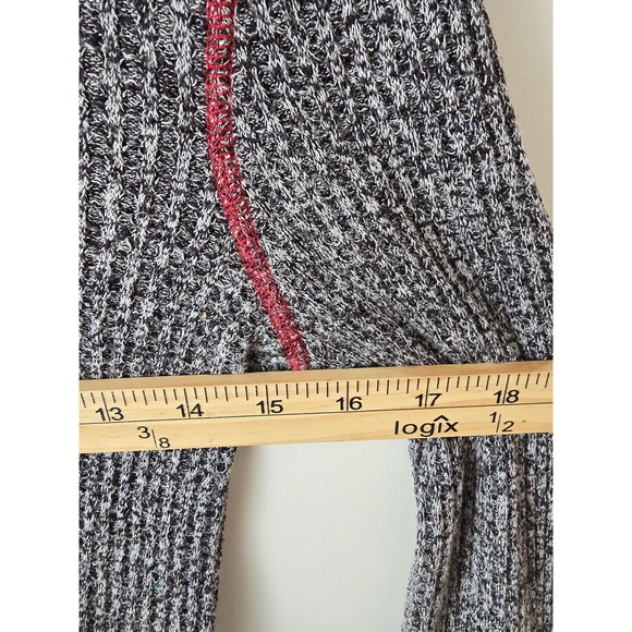 Free People Gray Ribbed Knit Top With Red Lace Up Detail Sleeves rare - Picture 5 of 7